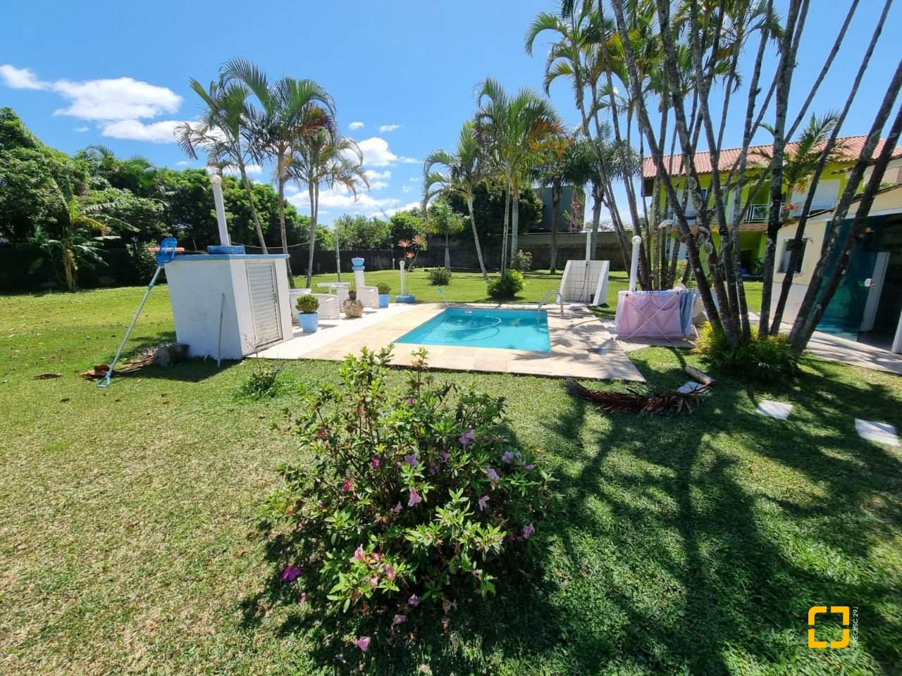 Hotel com 200m², 7 quartos, 5 garagens, no bairro Barra da Lagoa em Florianópolis