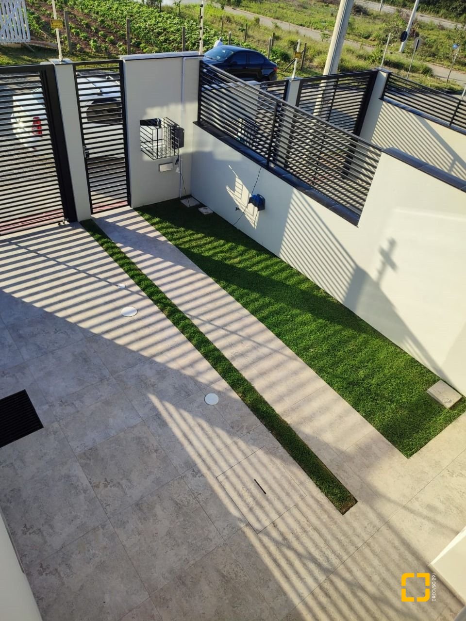 Casa com 102m², 3 quartos (sendo 1 suíte), 2 garagens, no bairro Forquilhas em São José