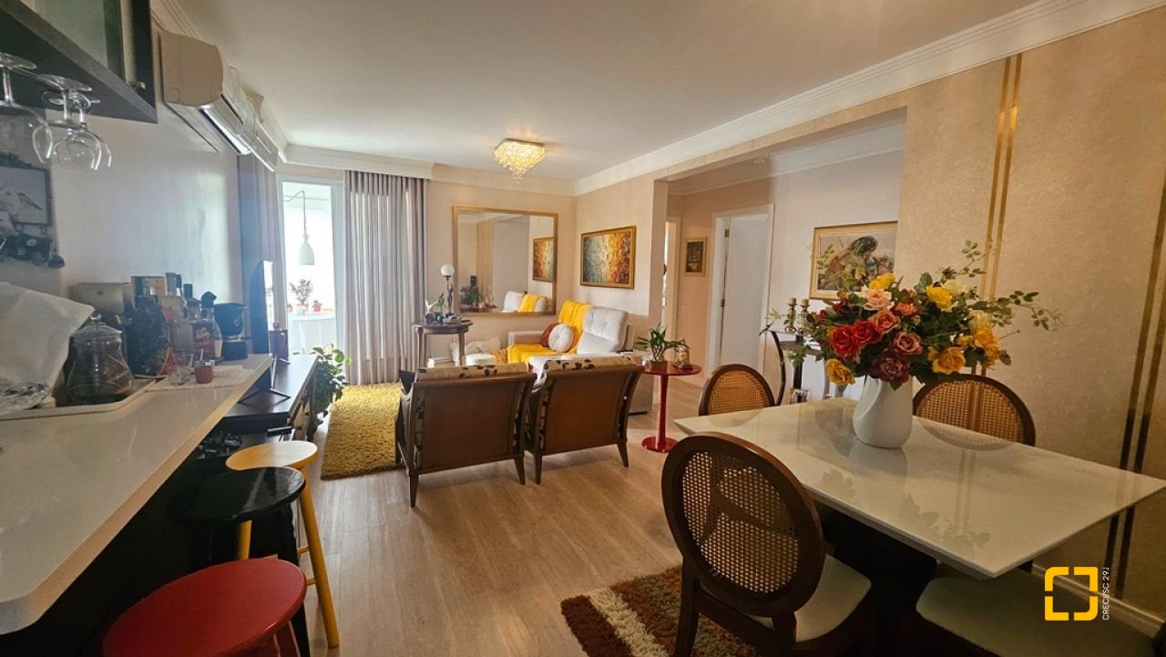 Apartamento com 90m², 4 quartos (sendo 2 suítes), 1 garagem, no bairro Canasvieiras em Florianópolis