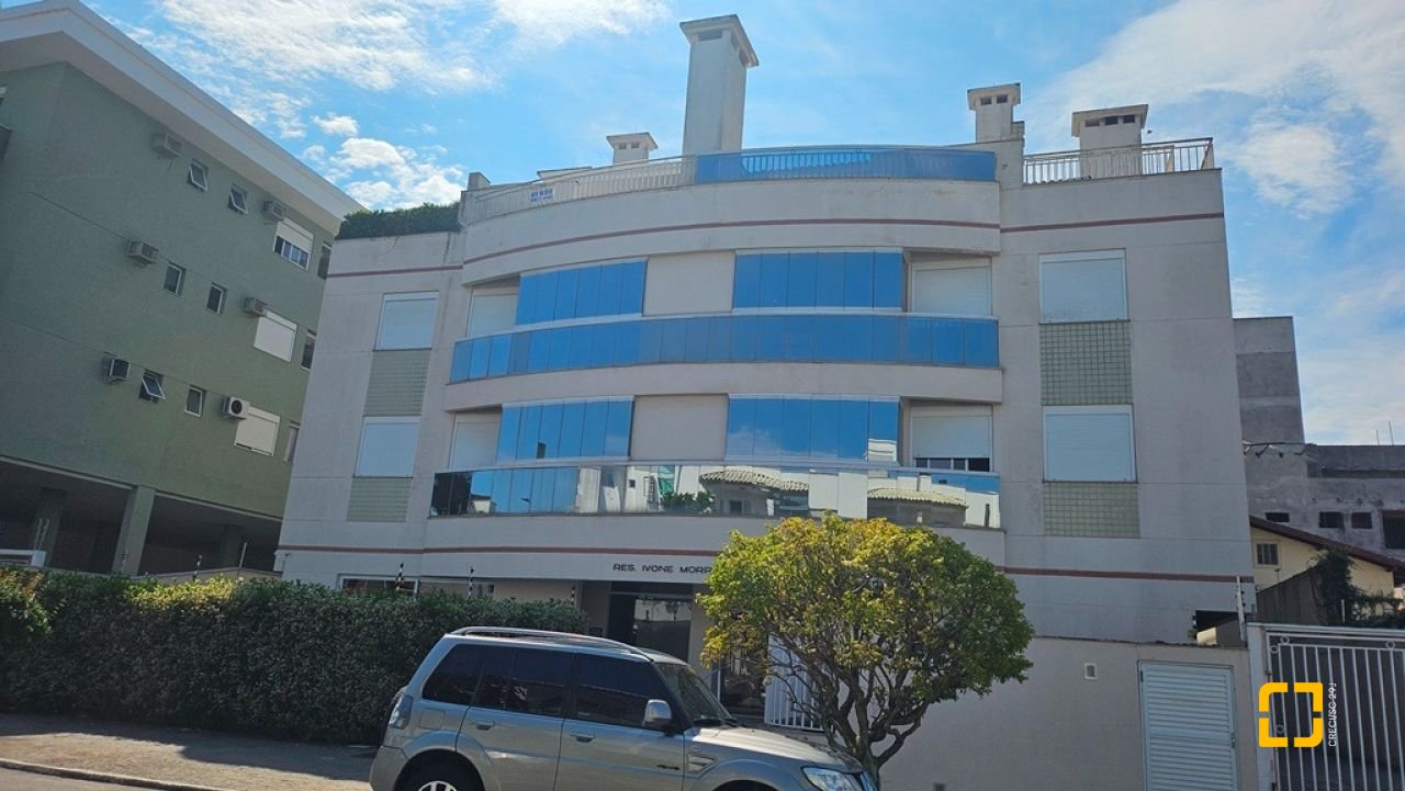 Apartamento com 90m², 4 quartos (sendo 2 suítes), 1 garagem, no bairro Canasvieiras em Florianópolis