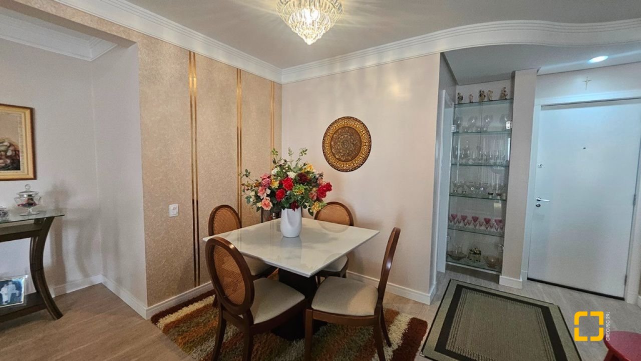 Apartamento com 90m², 4 quartos (sendo 2 suítes), 1 garagem, no bairro Canasvieiras em Florianópolis