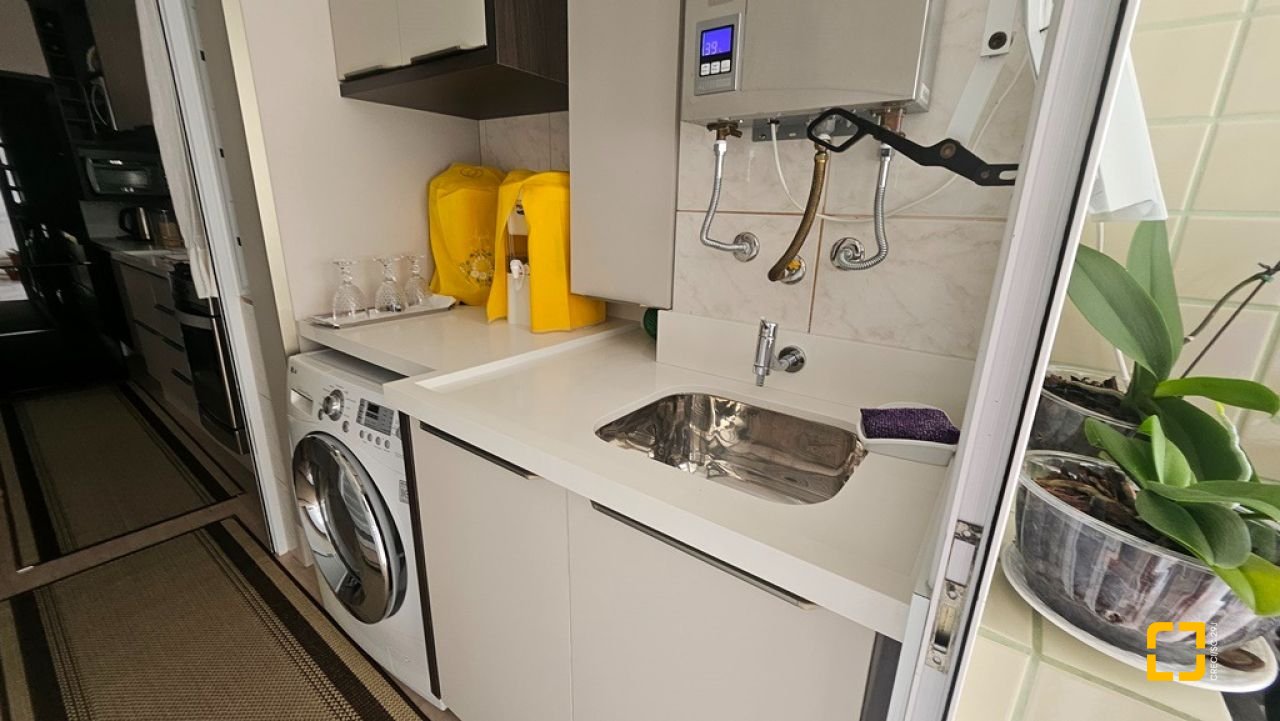Apartamento com 90m², 4 quartos (sendo 2 suítes), 1 garagem, no bairro Canasvieiras em Florianópolis