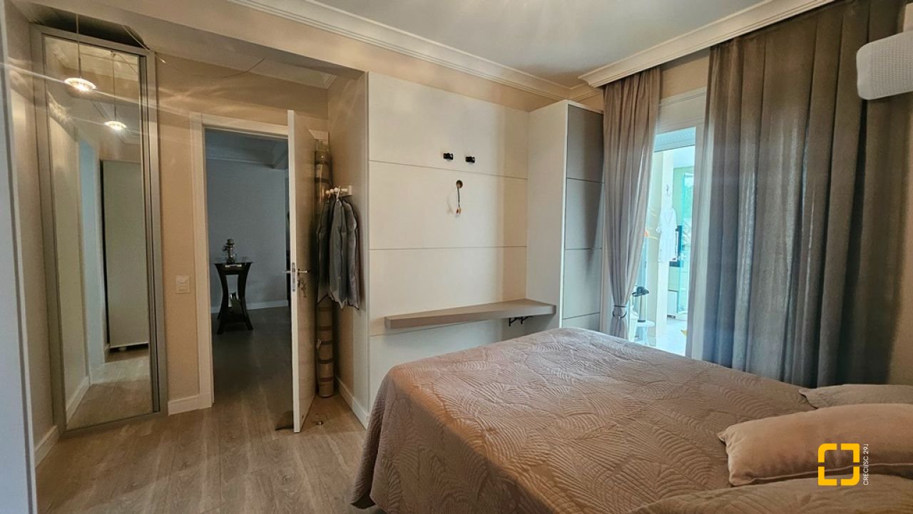 Apartamento com 90m², 4 quartos (sendo 2 suítes), 1 garagem, no bairro Canasvieiras em Florianópolis