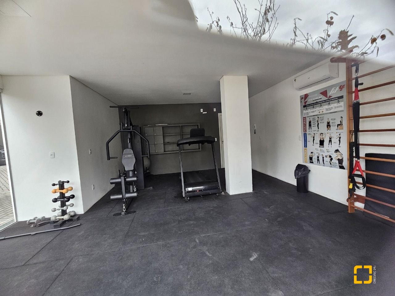 Apartamento com 82m², 4 quartos (sendo 1 suíte), 2 garagens, no bairro Campeche em Florianópolis