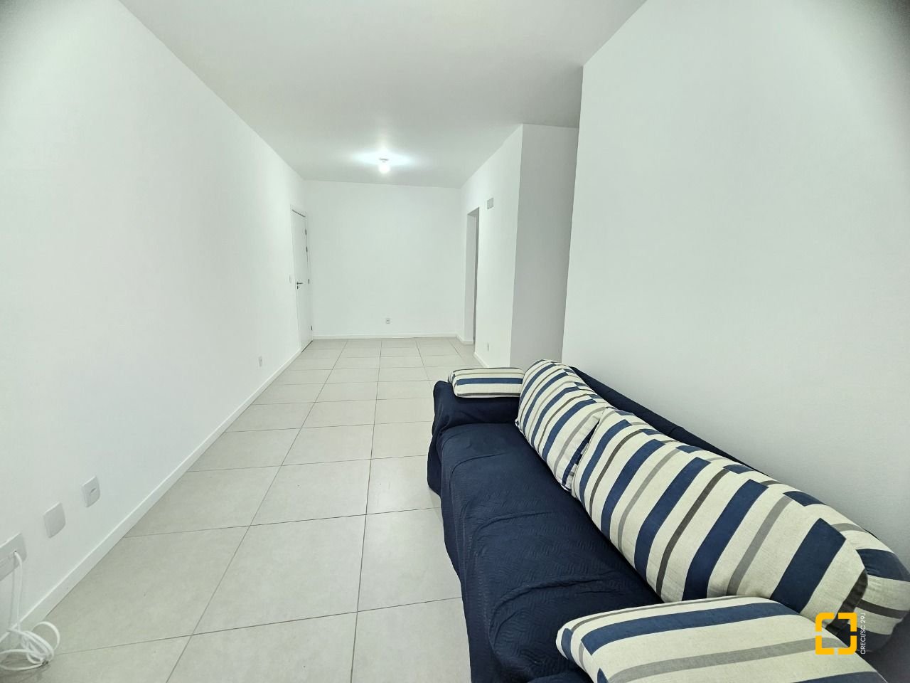 Apartamento com 82m², 4 quartos (sendo 1 suíte), 2 garagens, no bairro Campeche em Florianópolis