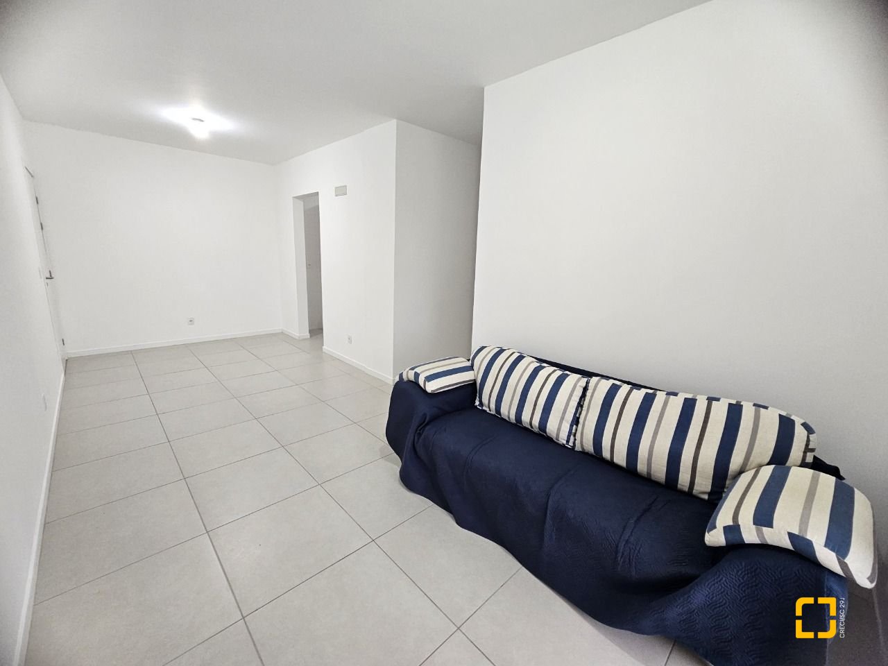 Apartamento com 82m², 4 quartos (sendo 1 suíte), 2 garagens, no bairro Campeche em Florianópolis