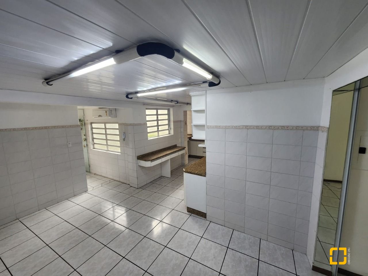 Casa com 105m², 5 quartos, no bairro Estreito em Florianópolis