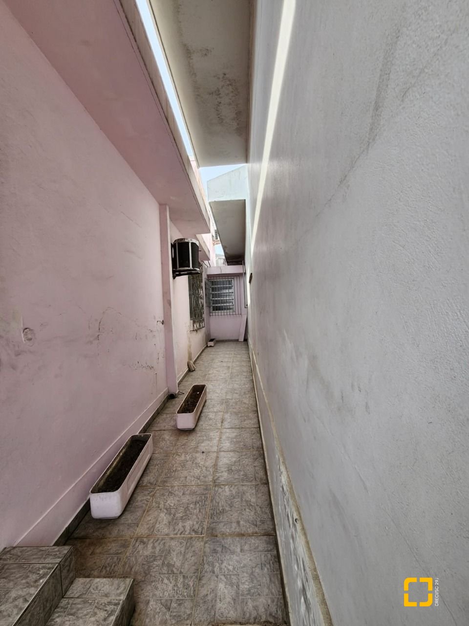 Casa com 105m², 5 quartos, no bairro Estreito em Florianópolis