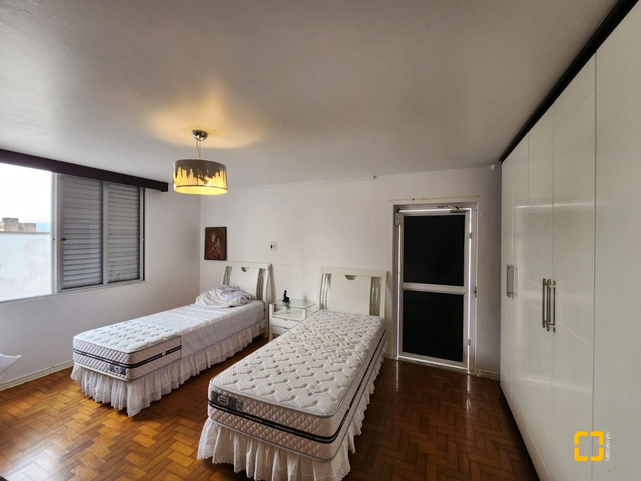 Casa com 105m², 5 quartos, no bairro Estreito em Florianópolis