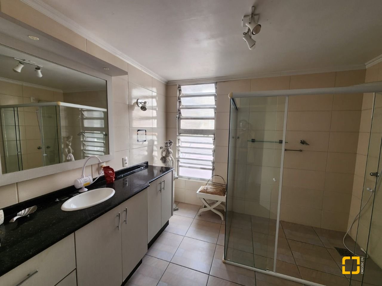 Casa com 105m², 5 quartos, no bairro Estreito em Florianópolis