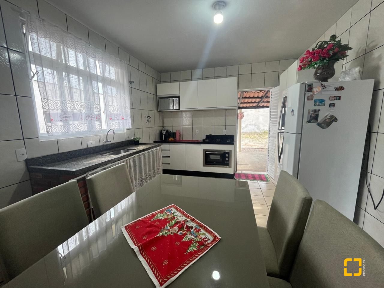 Casa com 64m², 2 quartos, 2 garagens, no bairro Forquilhas em São José