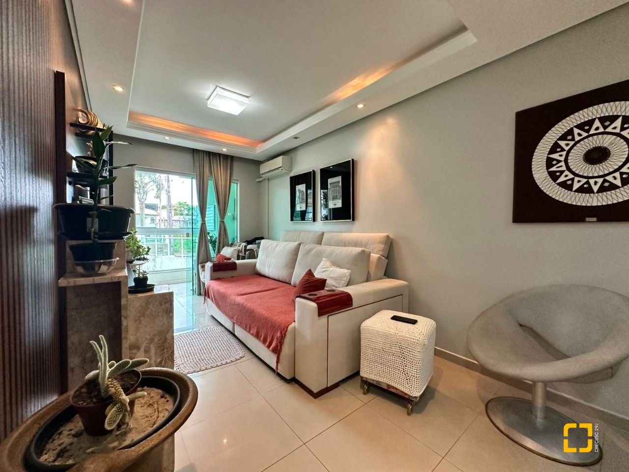 Apartamento com 63m², 2 quartos (sendo 1 suíte), 1 garagem, no bairro Pagani em Palhoça