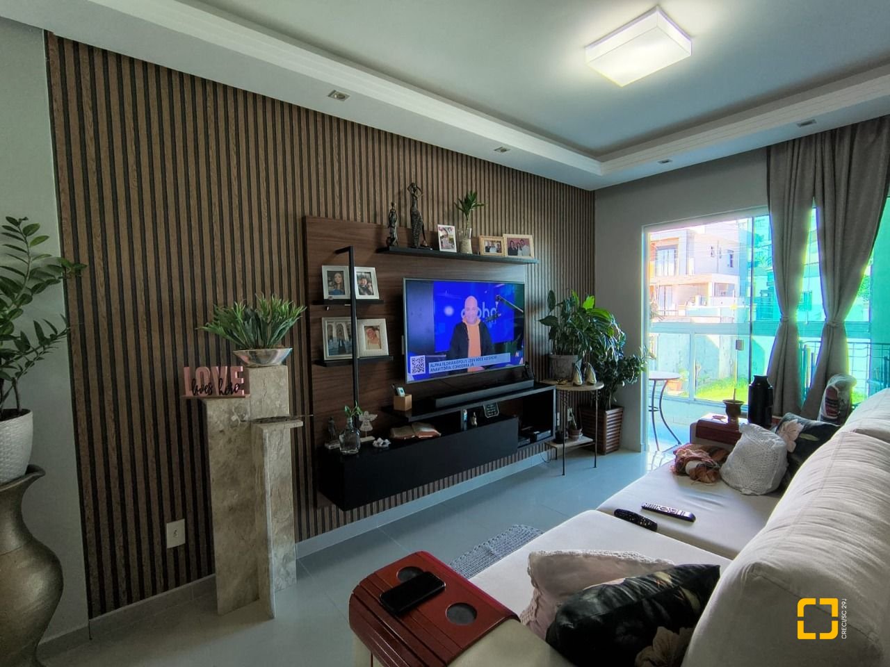 Apartamento com 63m², 2 quartos (sendo 1 suíte), 1 garagem, no bairro Pagani em Palhoça