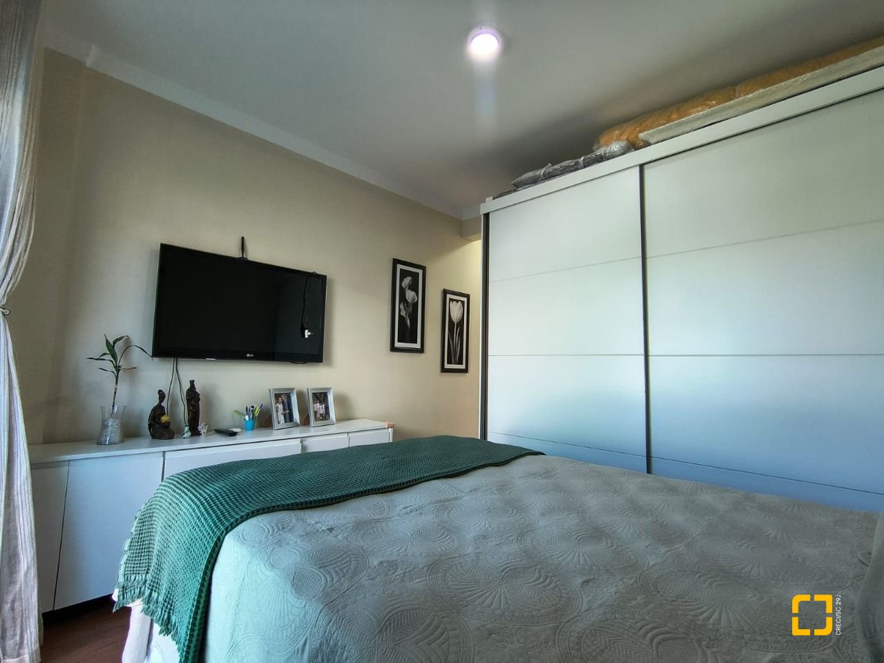 Apartamento com 63m², 2 quartos (sendo 1 suíte), 1 garagem, no bairro Pagani em Palhoça
