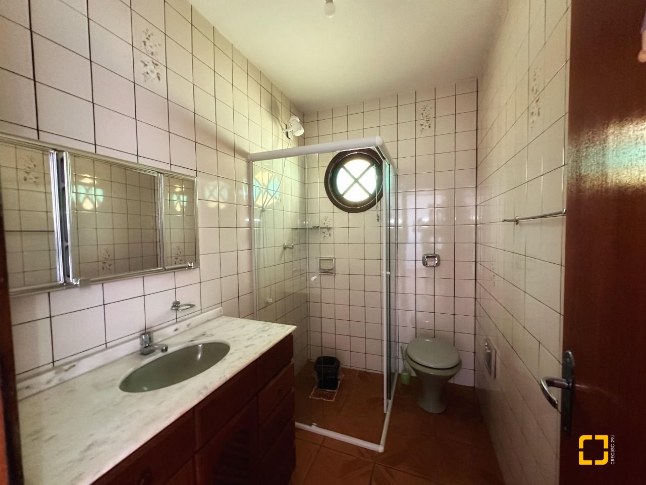 Casa com 131m², 4 quartos, 4 garagens, no bairro Aririu em Palhoça