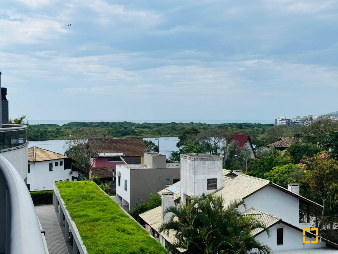 Cobertura com 294m², 6 quartos (sendo 3 suítes), 2 garagens, no bairro Campeche em Florianópolis