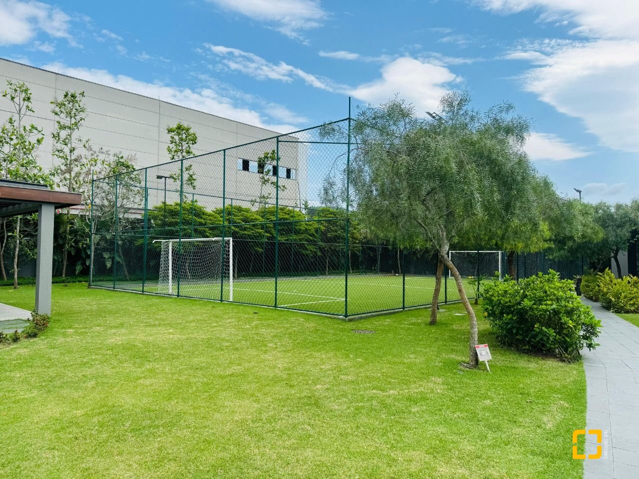 Cobertura com 294m², 6 quartos (sendo 3 suítes), 2 garagens, no bairro Campeche em Florianópolis
