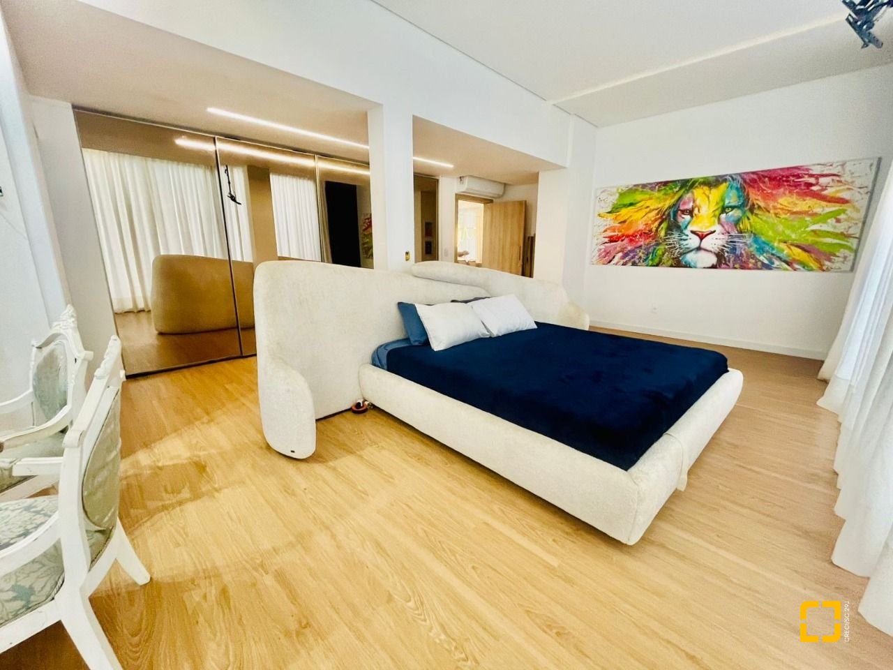 Cobertura com 294m², 6 quartos (sendo 3 suítes), 2 garagens, no bairro Campeche em Florianópolis