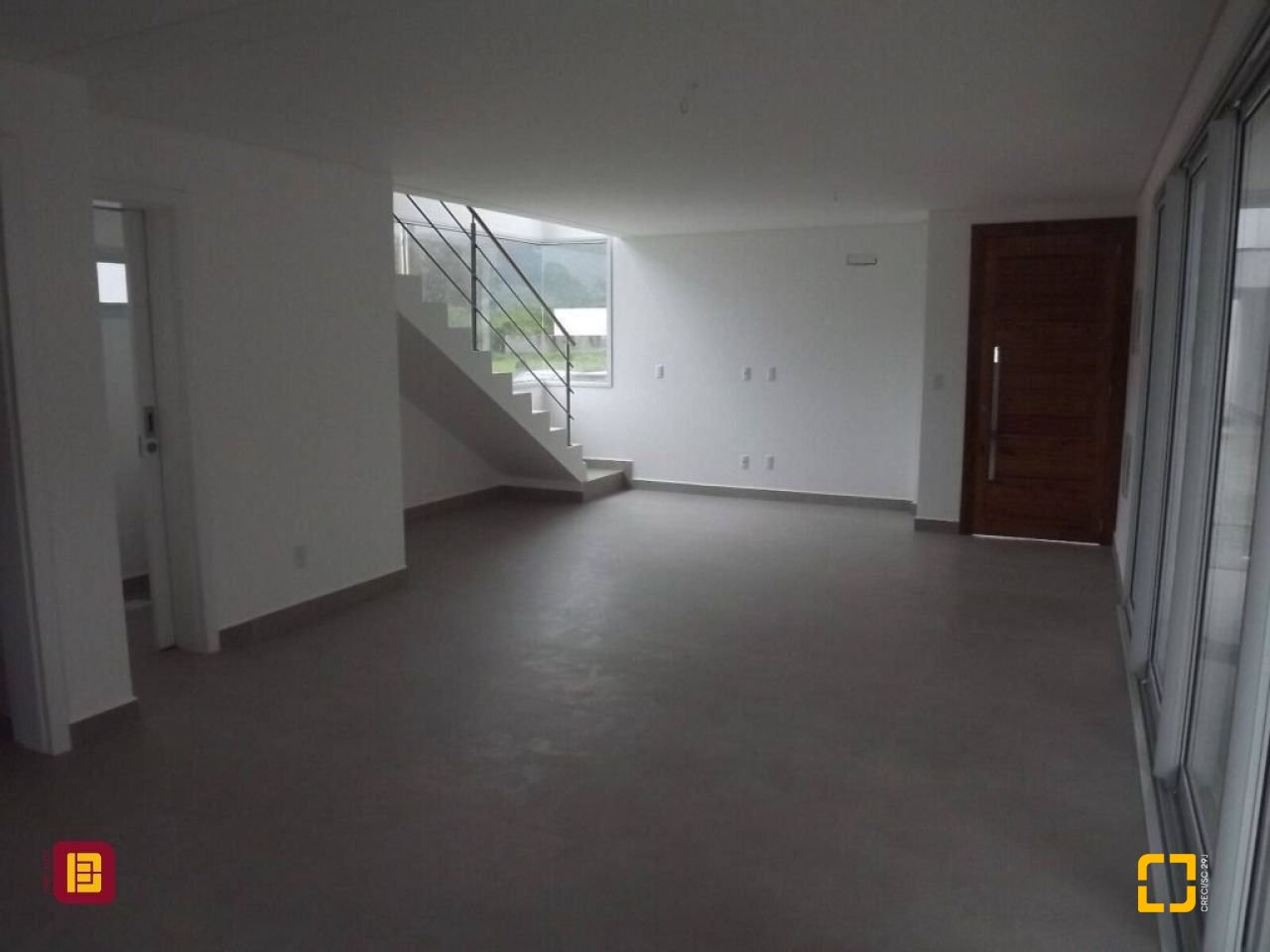 Casa com 133m², 4 quartos (sendo 1 suíte), 1 garagem, no bairro Ribeirão da Ilha em Florianópolis