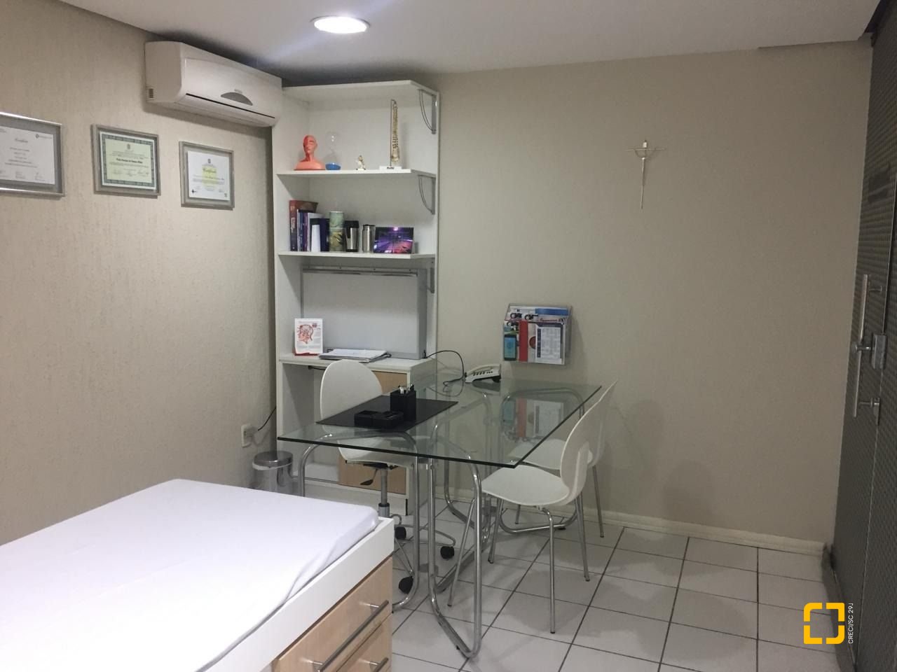 Loja com 86m², 1 garagem, no bairro Campinas em São José