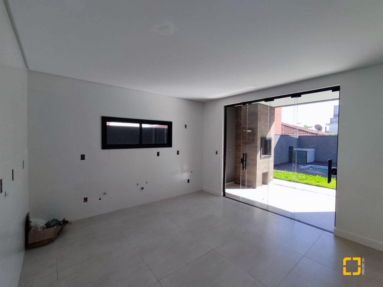 Casa com 172m², 6 quartos (sendo 3 suítes), 2 garagens, no bairro Ingleses em Florianópolis