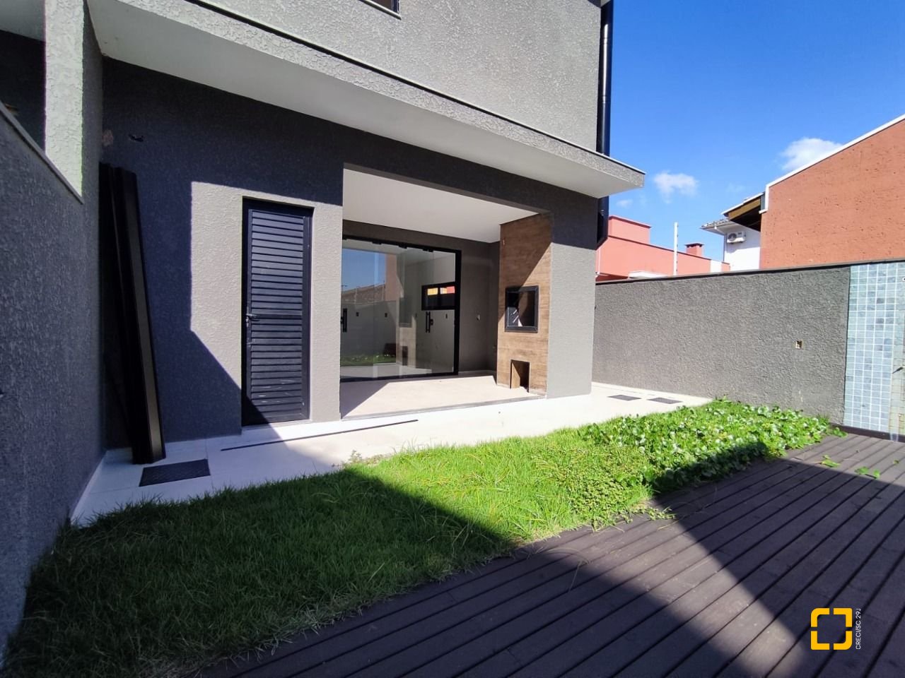 Casa com 172m², 6 quartos (sendo 3 suítes), 2 garagens, no bairro Ingleses em Florianópolis