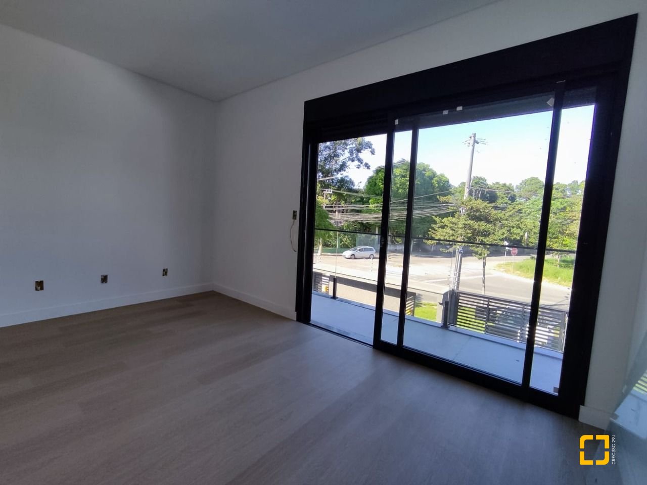 Casa com 172m², 6 quartos (sendo 3 suítes), 2 garagens, no bairro Ingleses em Florianópolis