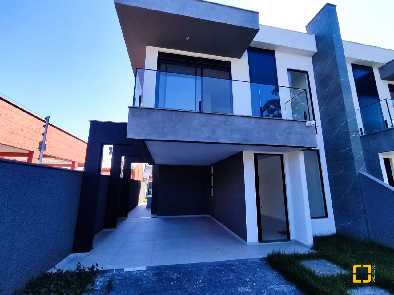 Casa com 172m², 6 quartos (sendo 3 suítes), 2 garagens, no bairro Ingleses em Florianópolis
