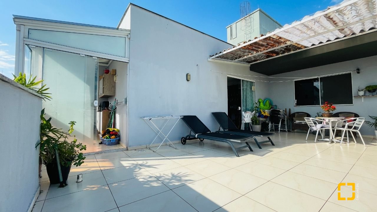 Cobertura com 180m², 5 quartos (sendo 2 suítes), 2 garagens, no bairro Ingleses em Florianópolis
