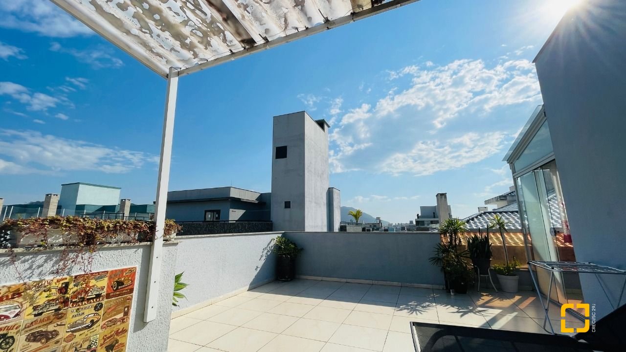 Cobertura com 180m², 5 quartos (sendo 2 suítes), 2 garagens, no bairro Ingleses em Florianópolis