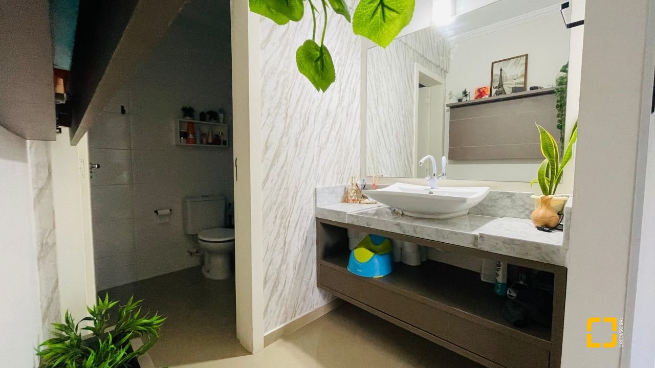 Cobertura com 180m², 5 quartos (sendo 2 suítes), 2 garagens, no bairro Ingleses em Florianópolis