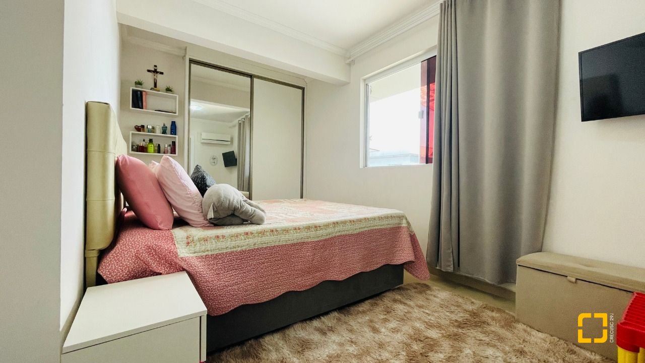 Cobertura com 180m², 5 quartos (sendo 2 suítes), 2 garagens, no bairro Ingleses em Florianópolis