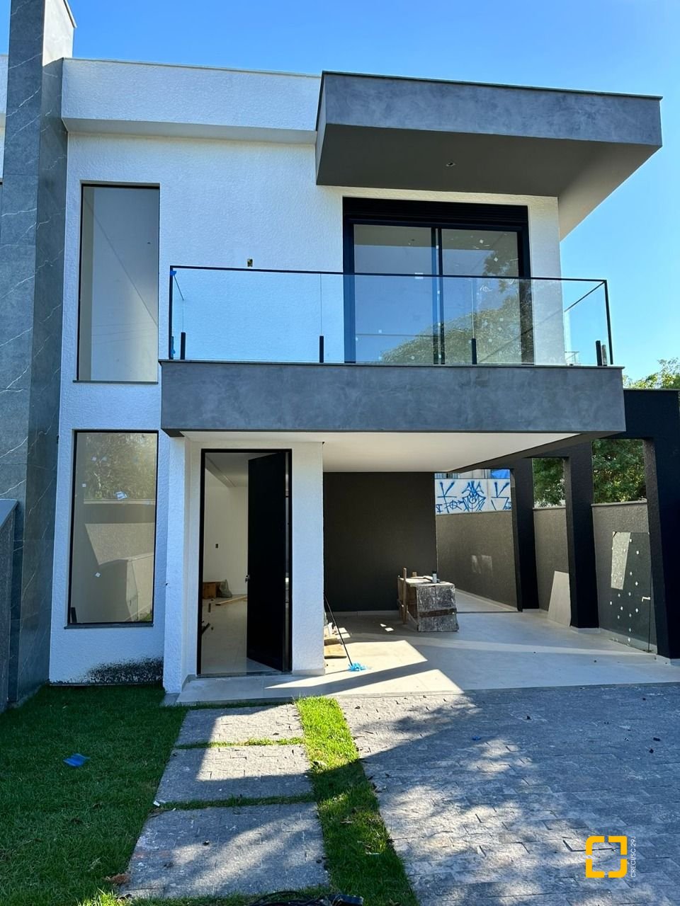 Casa com 172m², 6 quartos (sendo 3 suítes), 2 garagens, no bairro Ingleses em Florianópolis