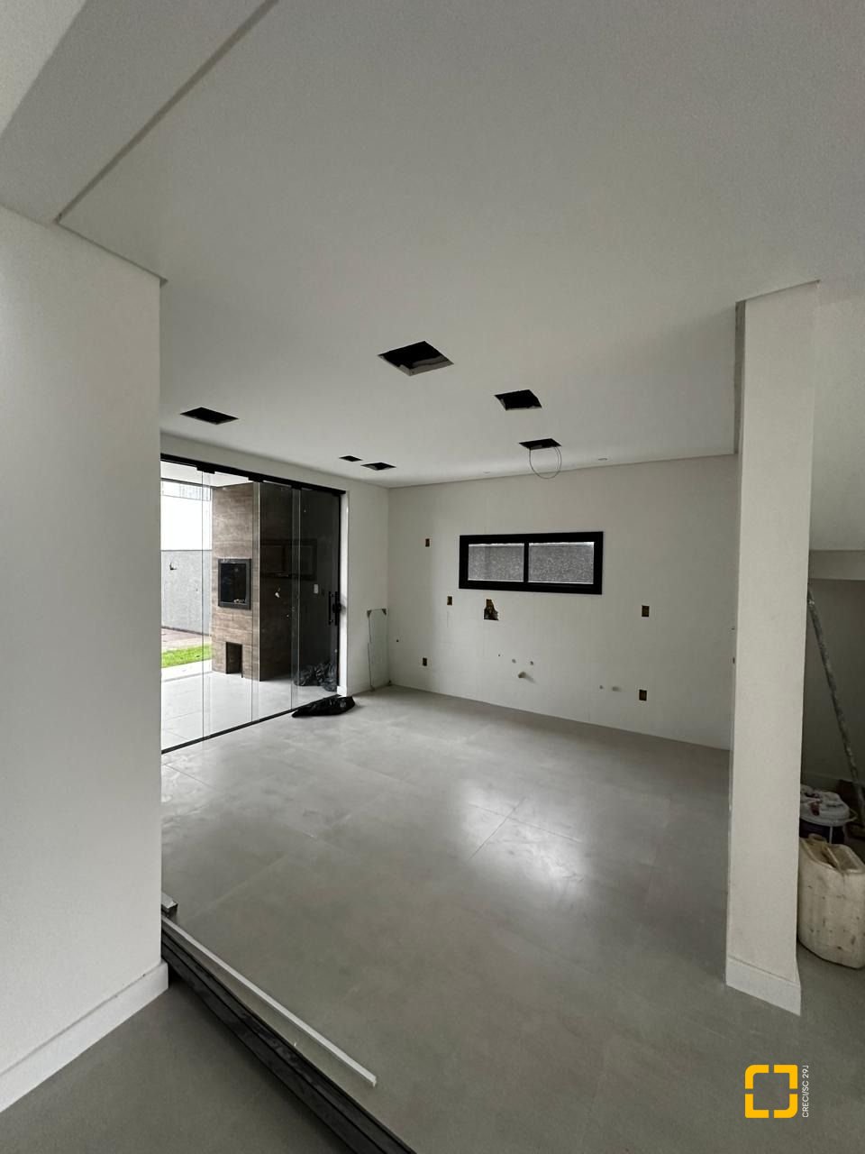 Casa com 172m², 6 quartos (sendo 3 suítes), 2 garagens, no bairro Ingleses em Florianópolis