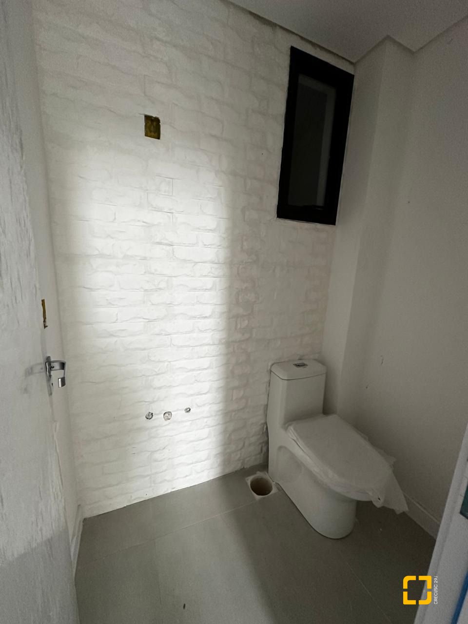 Casa com 172m², 6 quartos (sendo 3 suítes), 2 garagens, no bairro Ingleses em Florianópolis