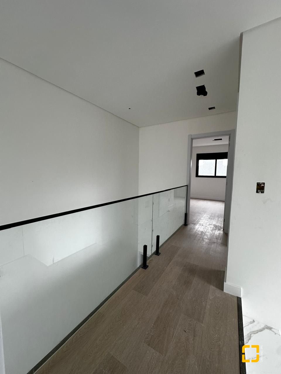 Casa com 172m², 6 quartos (sendo 3 suítes), 2 garagens, no bairro Ingleses em Florianópolis