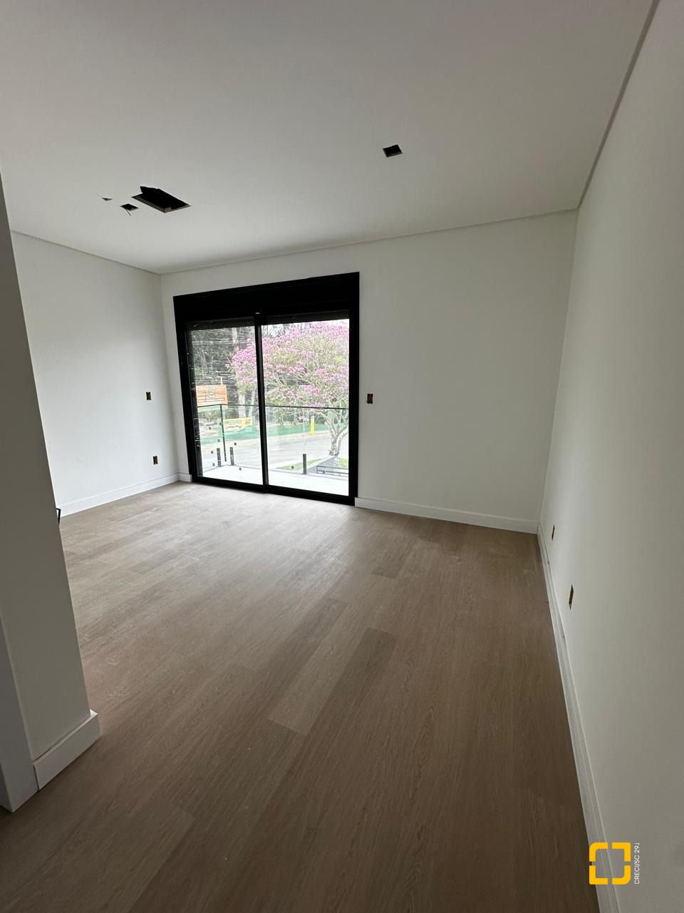 Casa com 172m², 6 quartos (sendo 3 suítes), 2 garagens, no bairro Ingleses em Florianópolis