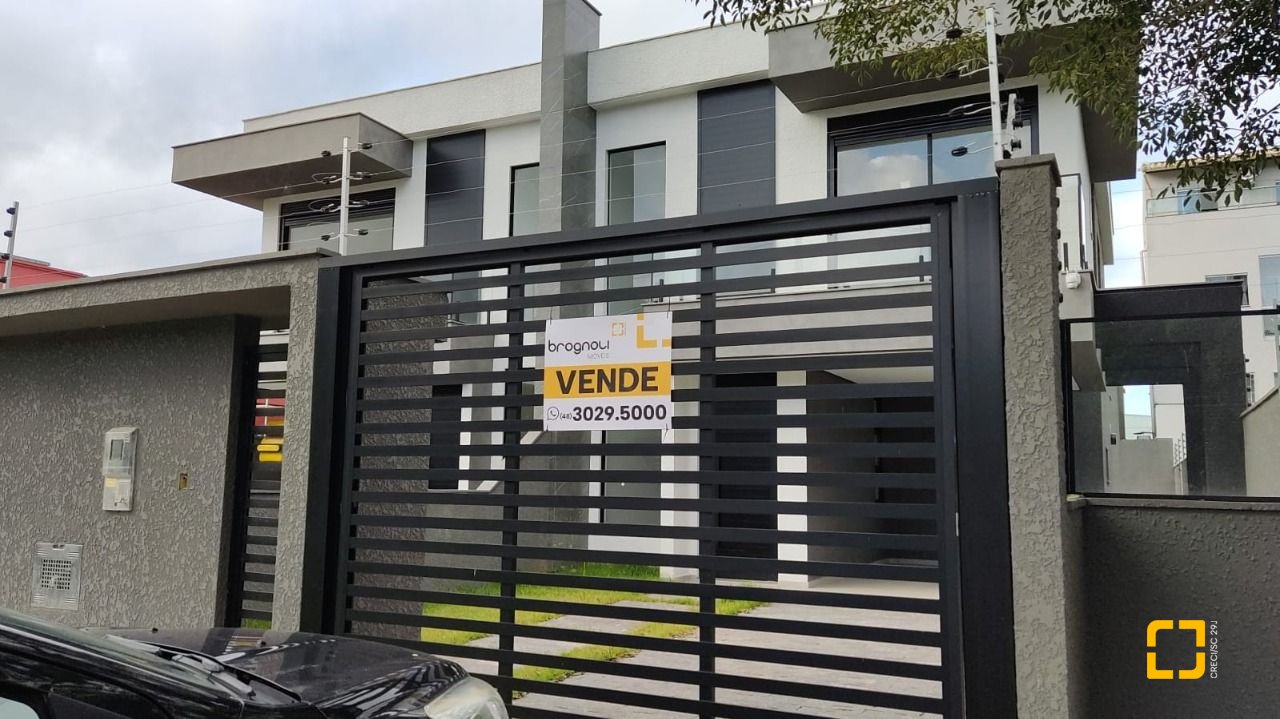 Casa com 172m², 6 quartos (sendo 3 suítes), 2 garagens, no bairro Ingleses em Florianópolis