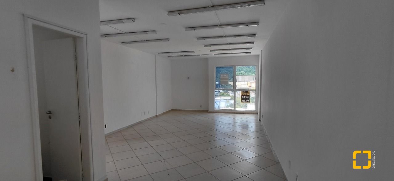 Sala com 47m², no bairro Centro em Florianópolis