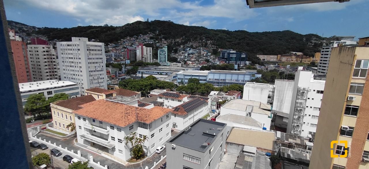 Sala com 47m², no bairro Centro em Florianópolis