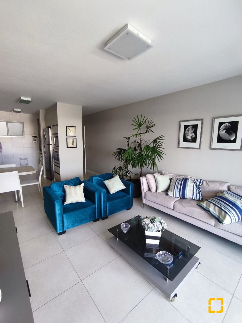 Apartamento com 95m², 4 quartos (sendo 1 suíte), 2 garagens, no bairro Ingleses em Florianópolis