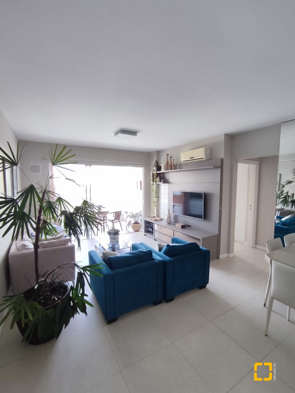 Apartamento com 95m², 4 quartos (sendo 1 suíte), 2 garagens, no bairro Ingleses em Florianópolis