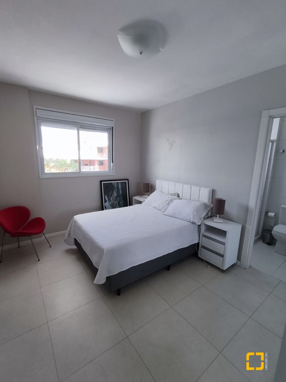 Apartamento com 95m², 4 quartos (sendo 1 suíte), 2 garagens, no bairro Ingleses em Florianópolis