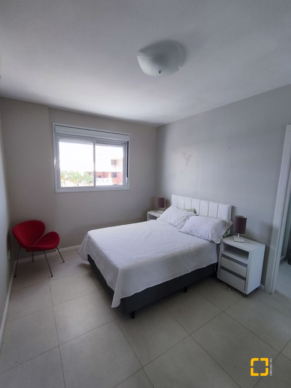 Apartamento com 95m², 4 quartos (sendo 1 suíte), 2 garagens, no bairro Ingleses em Florianópolis