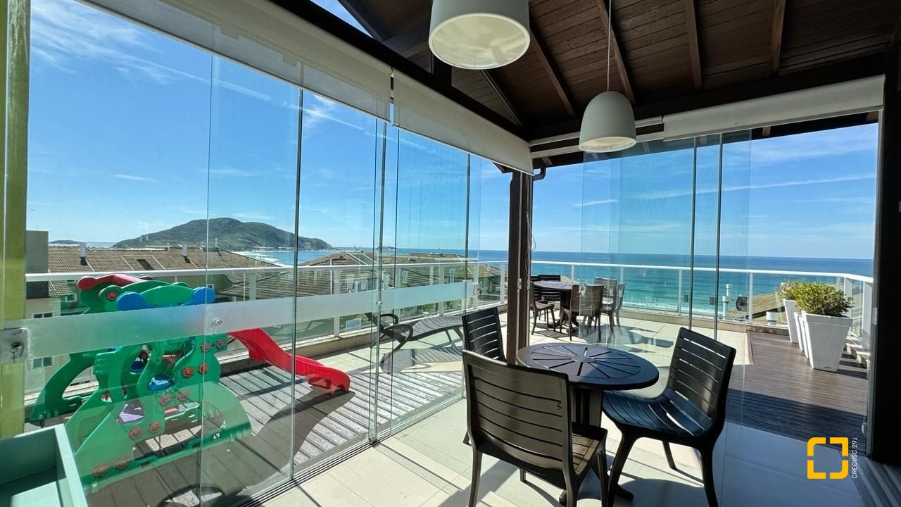 Cobertura com 406m², 4 quartos (sendo 4 suítes), 5 garagens, no bairro Santinho em Florianópolis