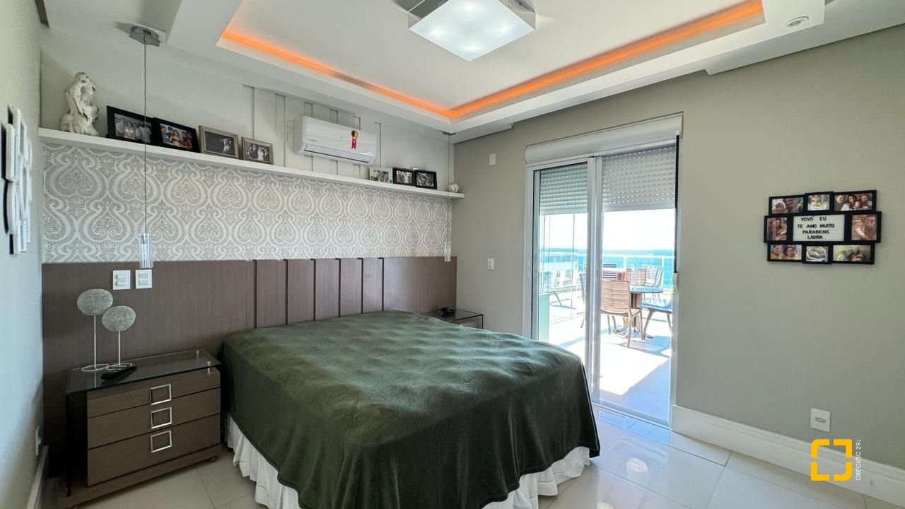 Cobertura com 406m², 4 quartos (sendo 4 suítes), 5 garagens, no bairro Santinho em Florianópolis