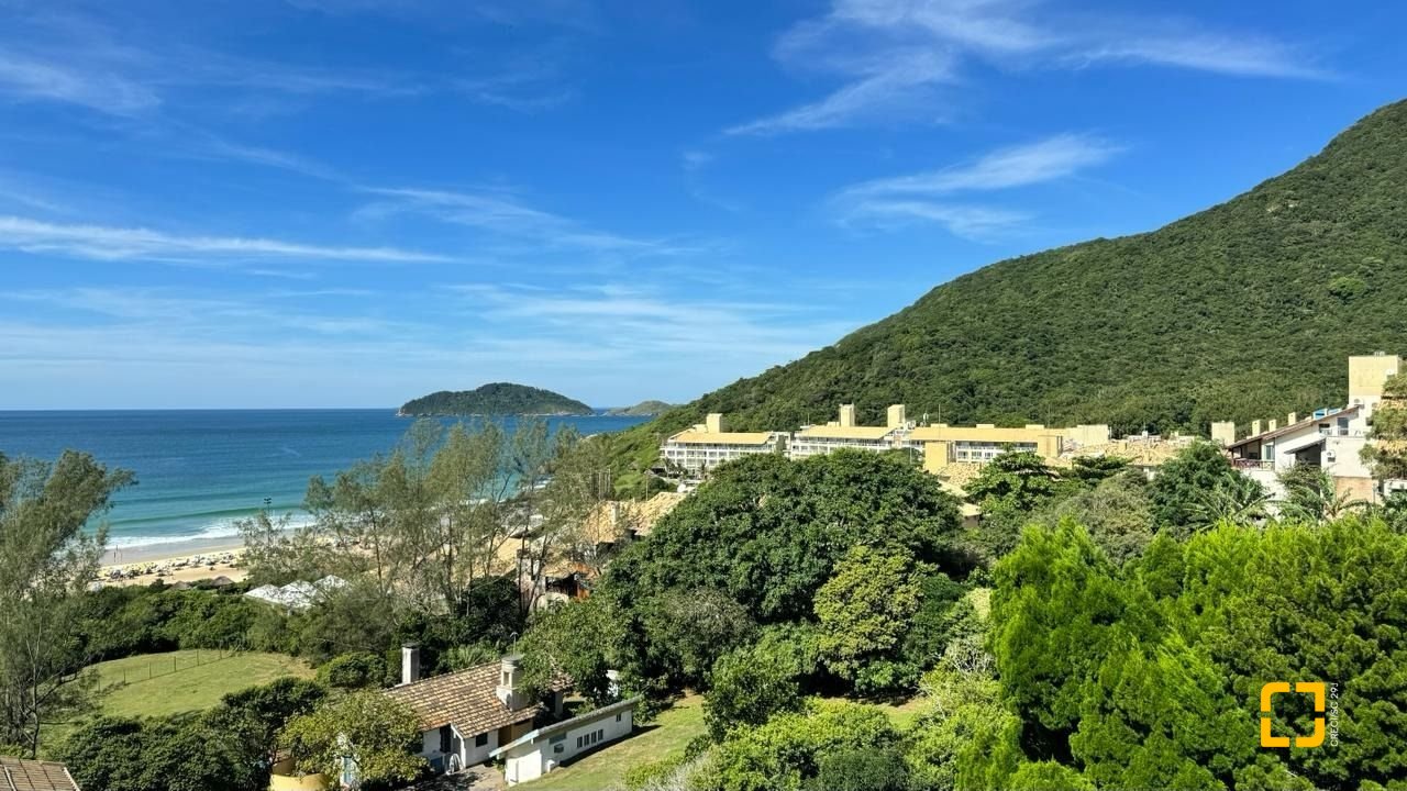 Cobertura com 406m², 4 quartos (sendo 4 suítes), 5 garagens, no bairro Santinho em Florianópolis