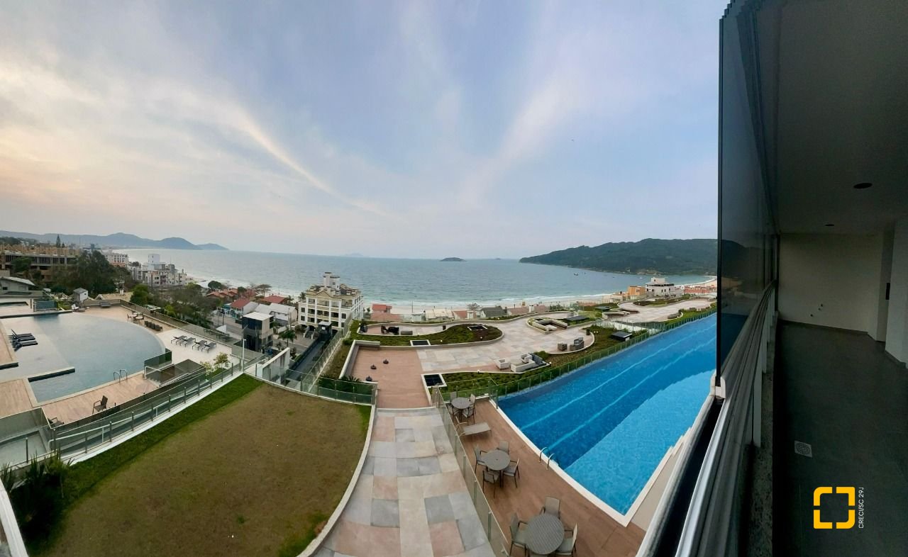 Apartamento com 180m², 3 quartos (sendo 3 suítes), 3 garagens, no bairro Ingleses em Florianópolis