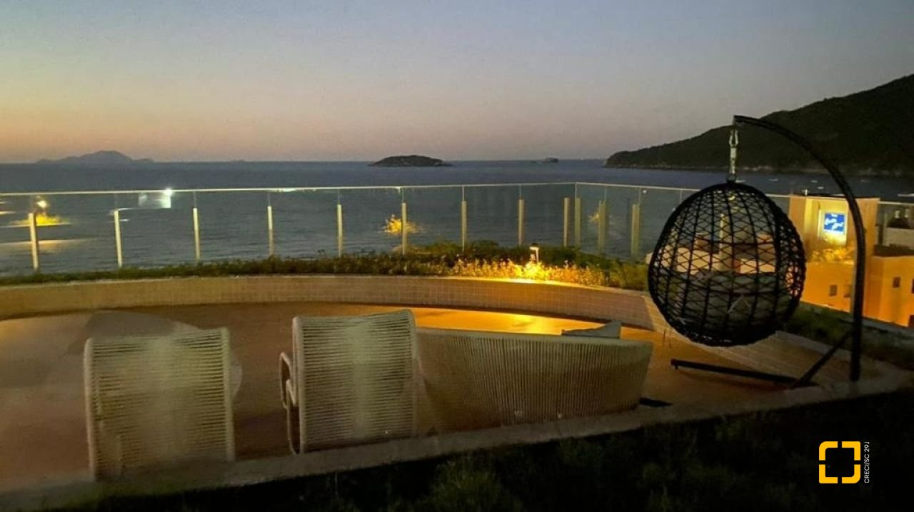 Apartamento com 180m², 3 quartos (sendo 3 suítes), 3 garagens, no bairro Ingleses em Florianópolis