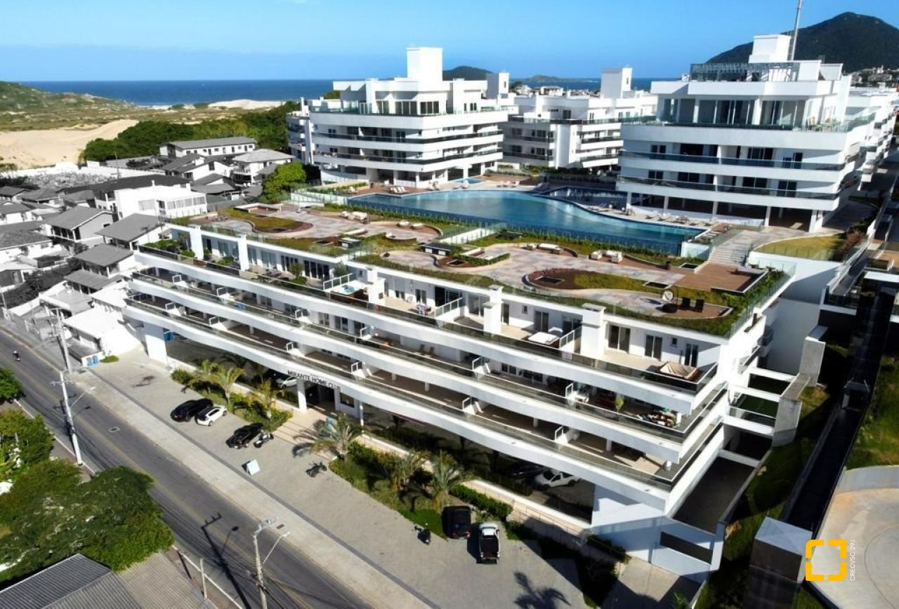 Apartamento com 180m², 3 quartos (sendo 3 suítes), 3 garagens, no bairro Ingleses em Florianópolis